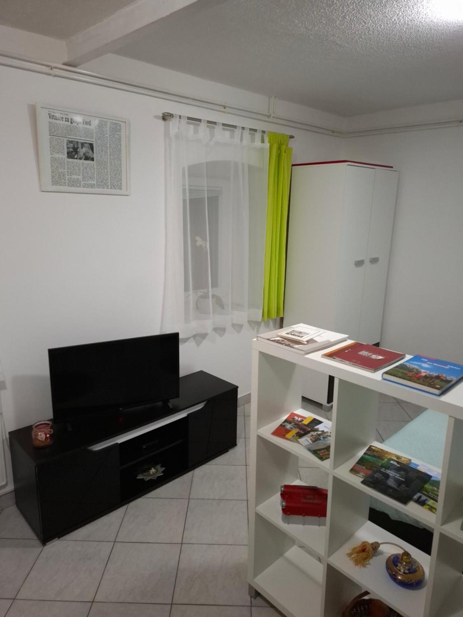 Apartma B & O Idrija Eksteriør billede